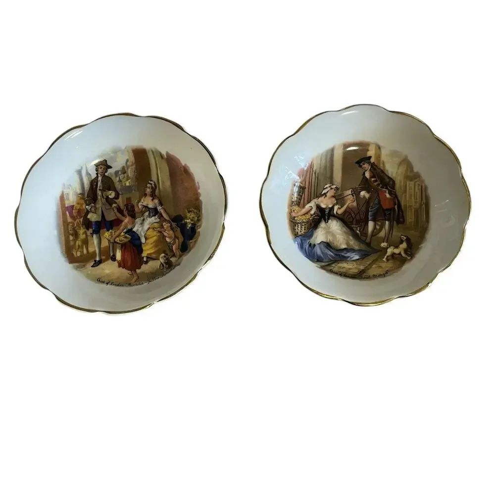 Vintage Royal Grafton Bone China. England . 